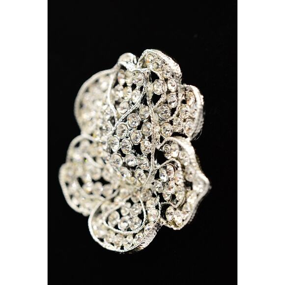 Weiss Vintage Crystal Flower Pin Brooch Rhinestone Sparkling Silver Signed BinJ - Picture 3 of 12